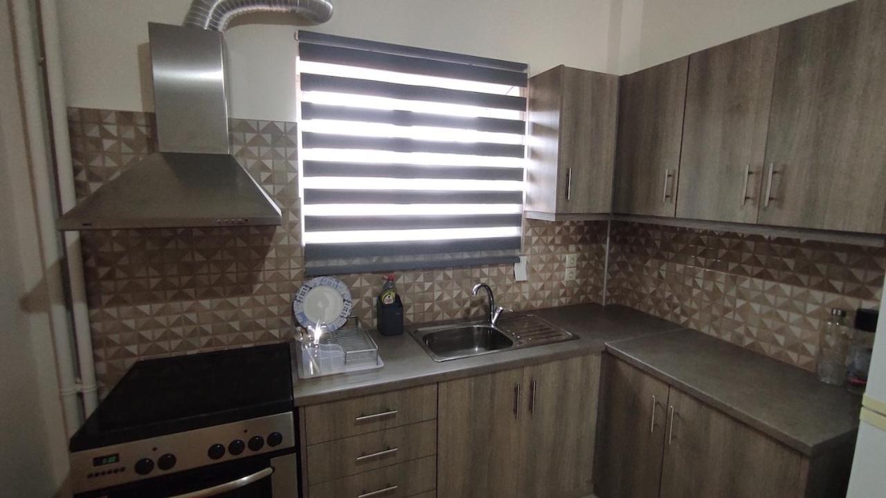 Cosy Apartment In Relaxed Neighbourhood Amarynthos Buitenkant foto